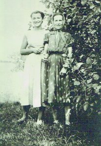 Su mama Stefanija Juchnievič Orševska 1959 metais
