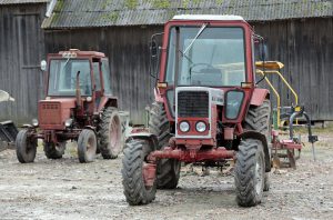 Gavę „Paramą smulkiesiems ūkiams“ ūkininkai galės įsigyti ir statybines medžiagas, ir žemės ūkio techniką, o nuo šiemet – ir senesnius kaip 7-erių metų naudotus traktorius