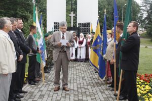 V. Valiušis kalba iškilmėse prie paminklo žuvusiems partizanams Elektrėnų žemėse