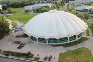 Praėjus aštuoneriems metams po viešųjų pirkimų, užbaigus Ledo rūmų renovaciją, į savivaldybę atskriejo žinia, kad teks grąžinti dalį Europos Sąjungos paramos