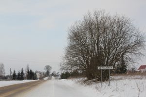 Įvažiuojant į Semeliškes iš Trakų, Vilniaus pusės