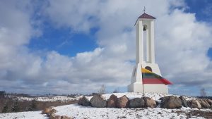 Žvilgsnis į Dzenkūniškių kaimą, kuriame iškilo paminklas Lietuvos šimtmečiui