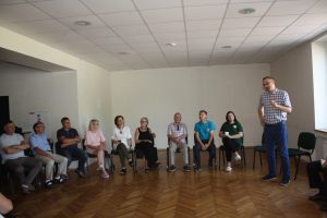 Apskritojo stalo diskusijoje dalyvavo: iš kairės Vilmandas Palčiauskas, Edmundas Vėželis, Gediminas Jachimavičius, Jūratė Balčiūnaitė, Kristina Paulikė, Silvija Bielskienė, Stasys Virganavičius, Vladimiras Fedotovas, Beata Šeštokienė. Diskusiją moderavo Kęstutis Cvetkovas