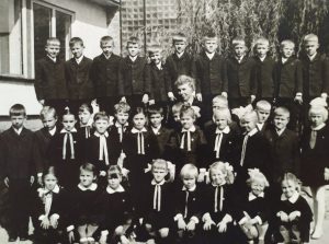 Elektrėnų vidurinės mokyklos antrokai 1971-aisiais