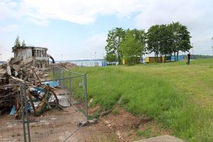 Senojo „Poseidono“ vietoje liko tik griuvėsiai. Čia UAB „Kaminera“ žada pastatyti modernų viešbutį