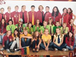 2009 metais dėl trispalvės aprangos 6b klasė laimėjo klasės nuotraukos prizą