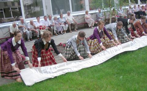 Lietuvos laisvei 20 metų!