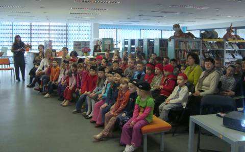 „Knyga laukia tavęs. Ieškok jos!“
