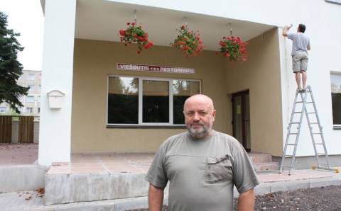 Verslas Elektrėnuose: vieni  užsidaro, kiti  juda pirmyn