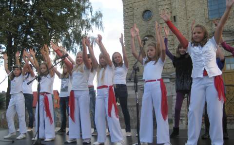 Vasaros palydos Vievyje