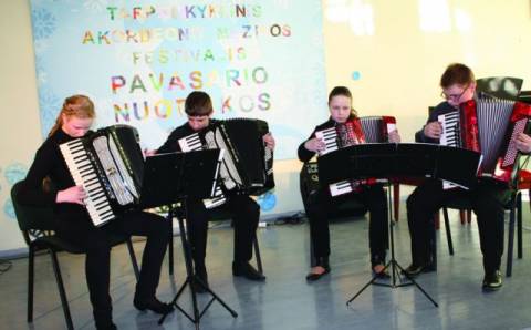 Festivalyje gausu buvo  akordeono muzikos romantikos