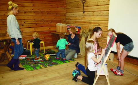 Šeimų klubai suartina šeimas