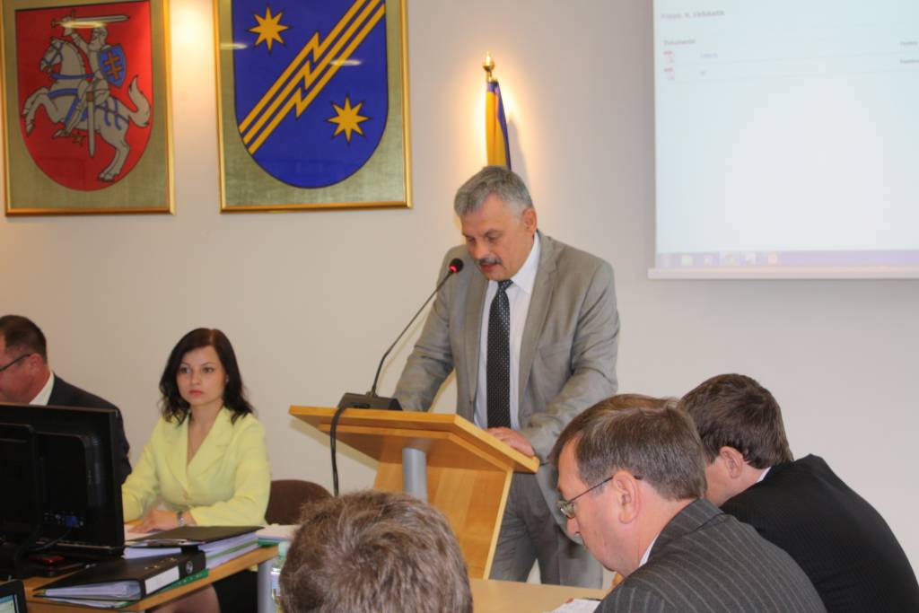 Pareikštas nepasitikėjimas vicemeru Viktoru Valiušiu