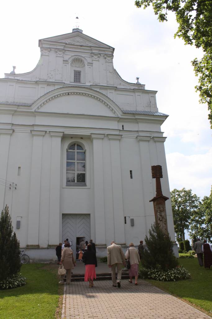 Vievio ir Kazokiškių šventovės istorijos puslapiuose