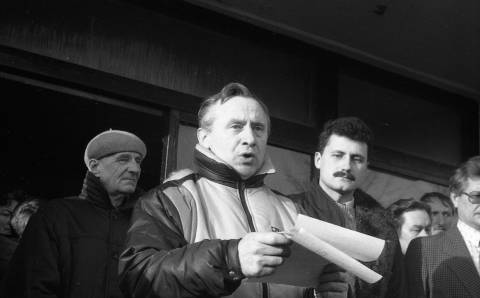 Katilas arbatos budinčiai Lietuvai