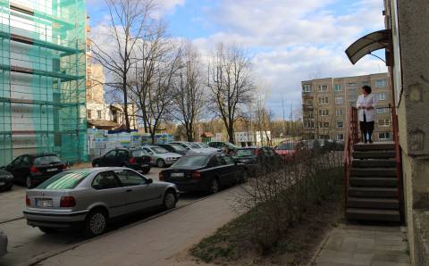 Ar įmanoma renovacija, kai kaimynas: savivaldybė arba parduotuvė?