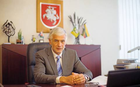Atsakomybę už šalies žemės ūkį prisiėmęs ministras laukė šio iššūkio