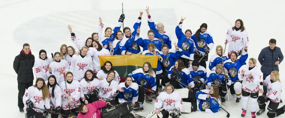 IIHF sprendimo laukiančios ledo ritulininkės meistriškumą kelia tarptautiniuose turnyruose