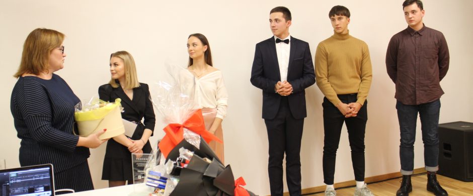 Jaunimo iniciatyva + rėmėjų parama = naujas jaunimo biuras