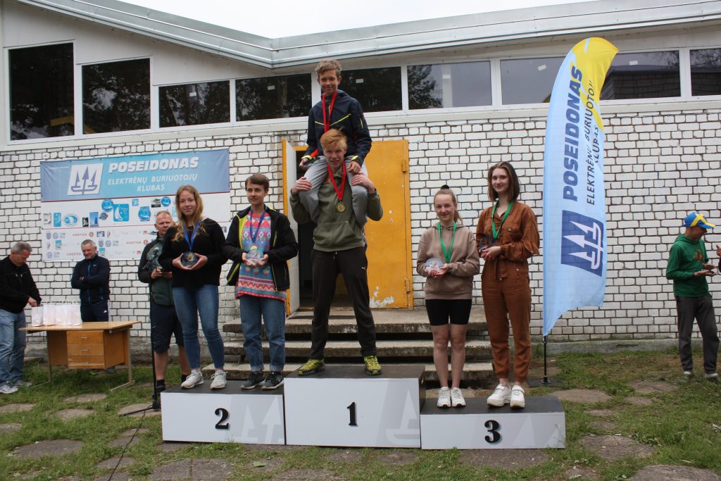 Tris dienas karaliavo burės