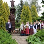 Kalba administracijos direktorius Gediminas Ratkevičius. Tremtinių dainas atliko folklorinis ansamblis „Runga“