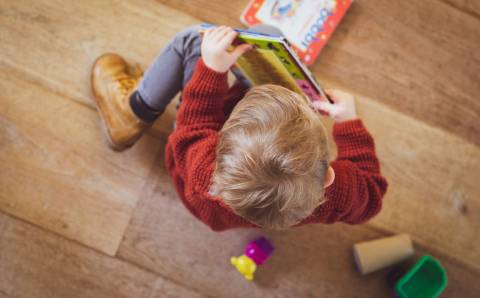 Lietuvos aklųjų biblioteka kviečia kurti liečiamąją knygą nematančiam vaikui