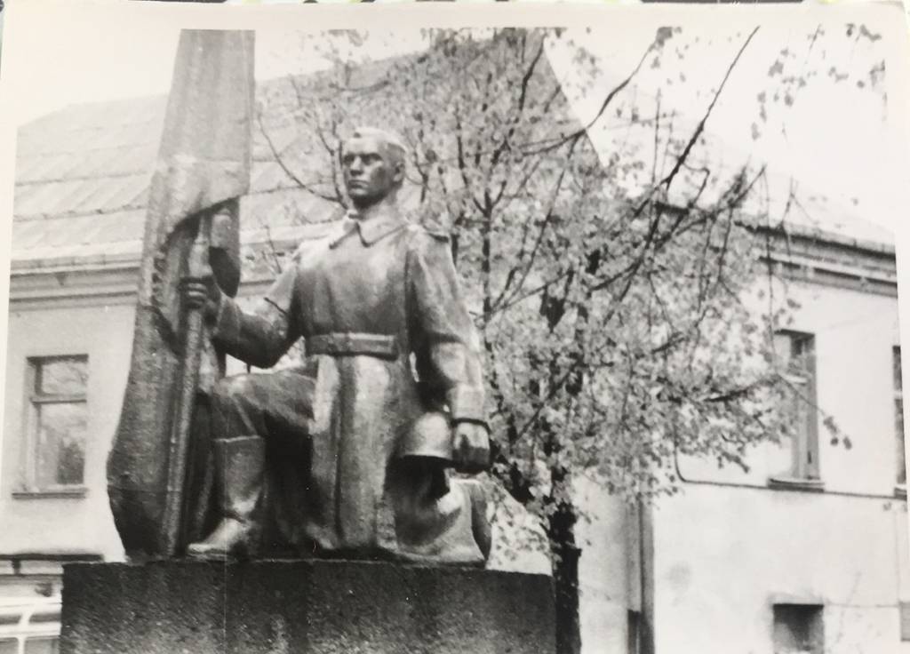 Paminklai denacifikuoti ir demilitarizuoti