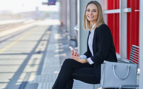 Keliaukite stilingai – kaip išsirinkti madingą kelioninį lagaminą?