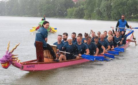 Vievyje taškėsi „Drakono“ valčių festivalis