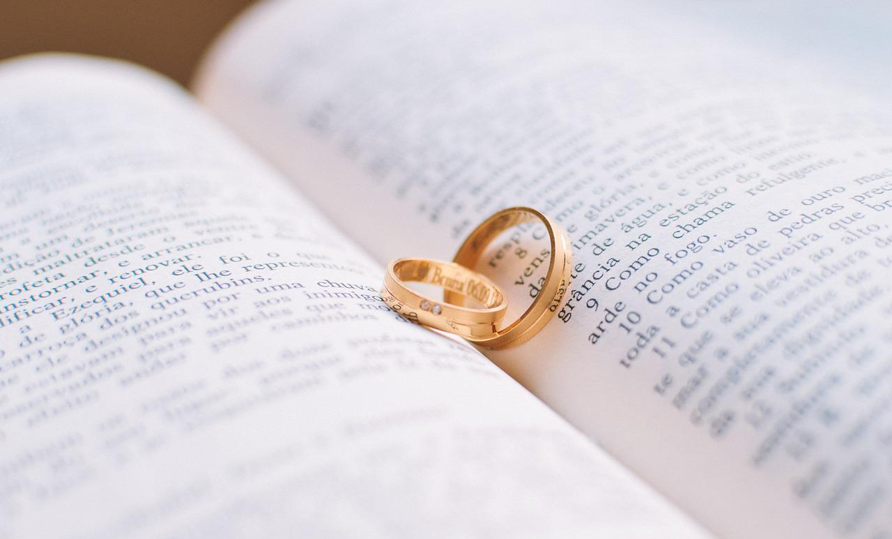 Vestuviniai žiedai: patarimai, į ką vertėtų atsižvelgti juos renkantis