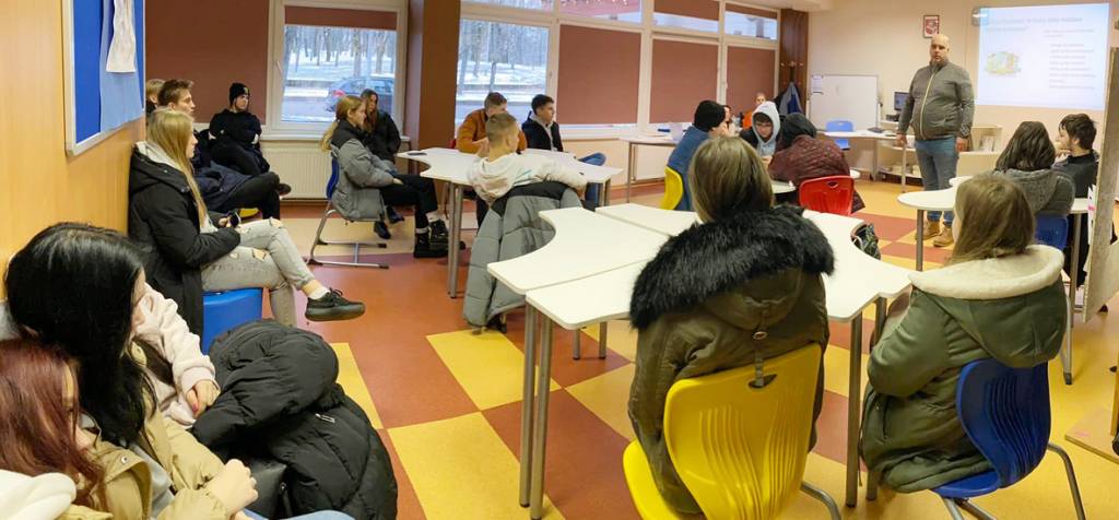 Įgyvendintas projektas „Jaunimo klubas  įveik – veik – eik“ II
