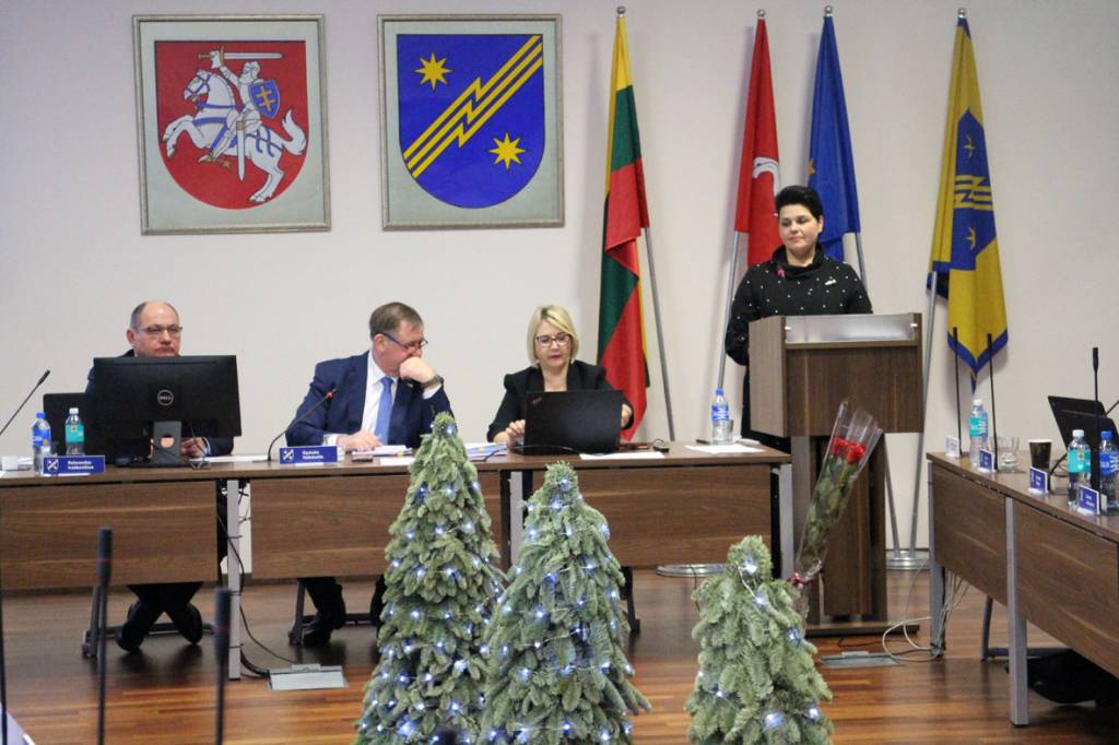 Paskutinis metų posėdis: šventinės nuotaikos, priešrinkiminiai darbo planai ir keliamos kainos