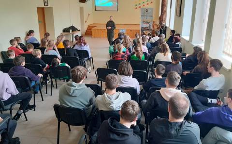 Elektrėnų savivaldybės gimnazistams –  apie dinamišką pasieniečio profesiją