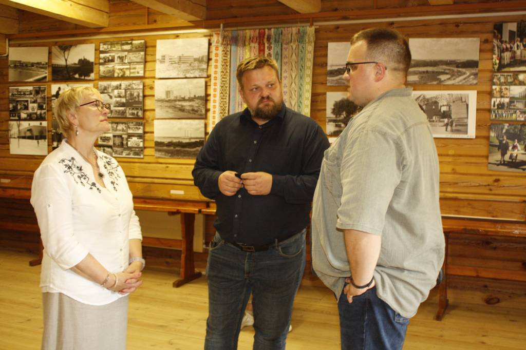 Paroda  „Dvarų relikvijos pasakoja… nuo kovų iki kovų“