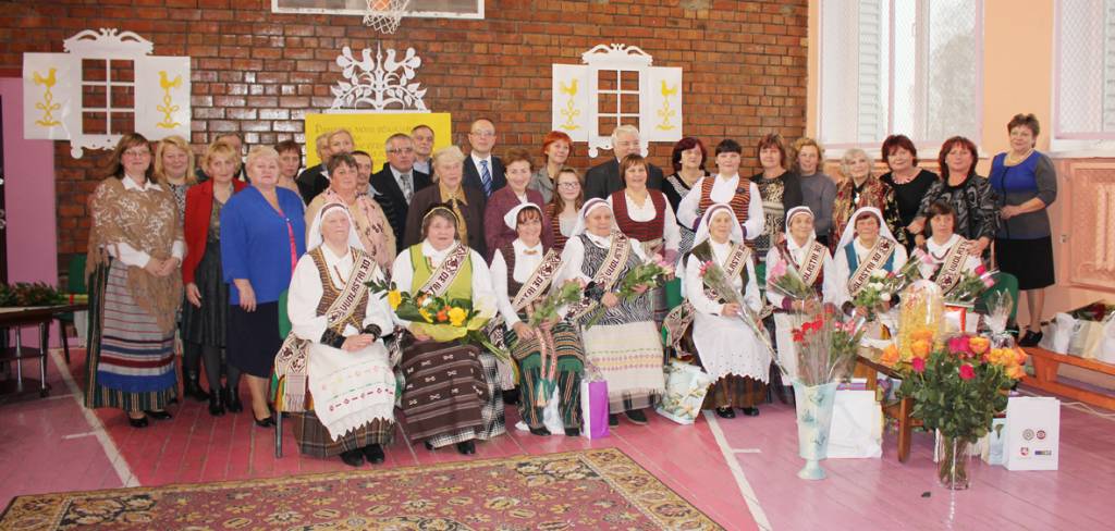 Dainavimo tradicijos Pastrėvyje:  „Vuolasta“, „Varnalėša“ ir kaimo šventės