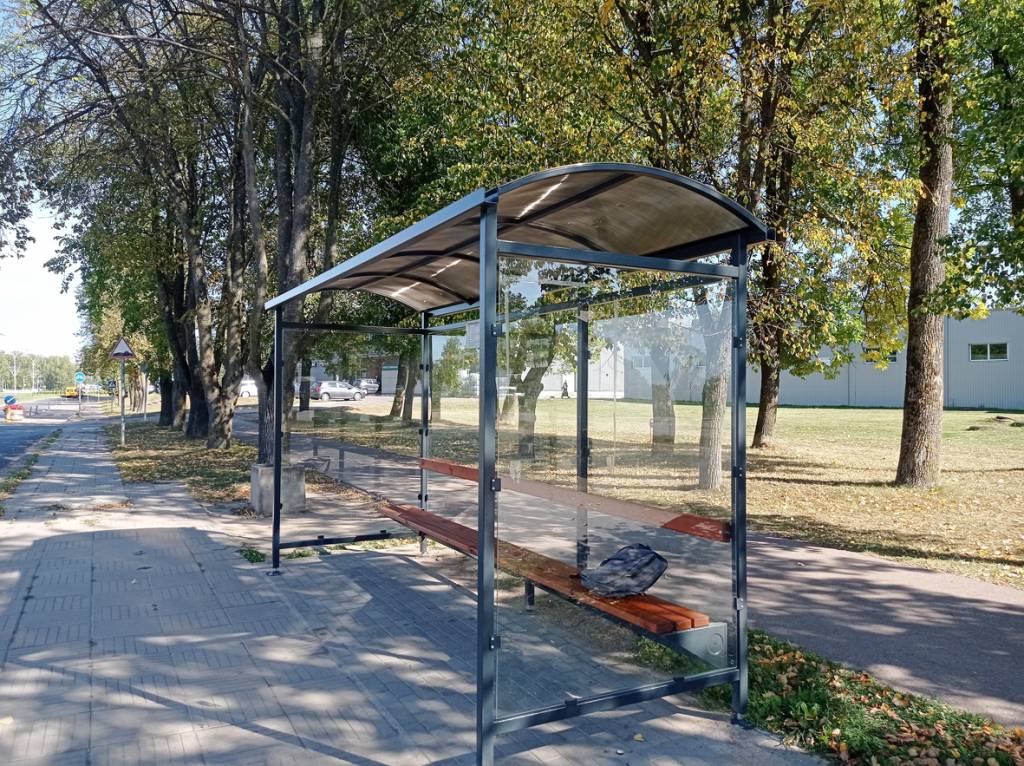 Prašoma skelbimus kabinti tik tam skirtose vietose