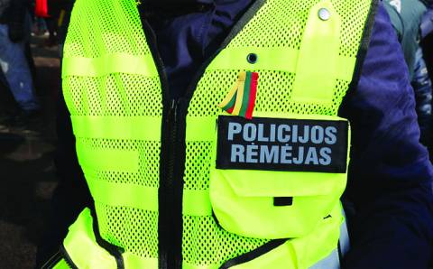 POLICIJA INFORMUOJA