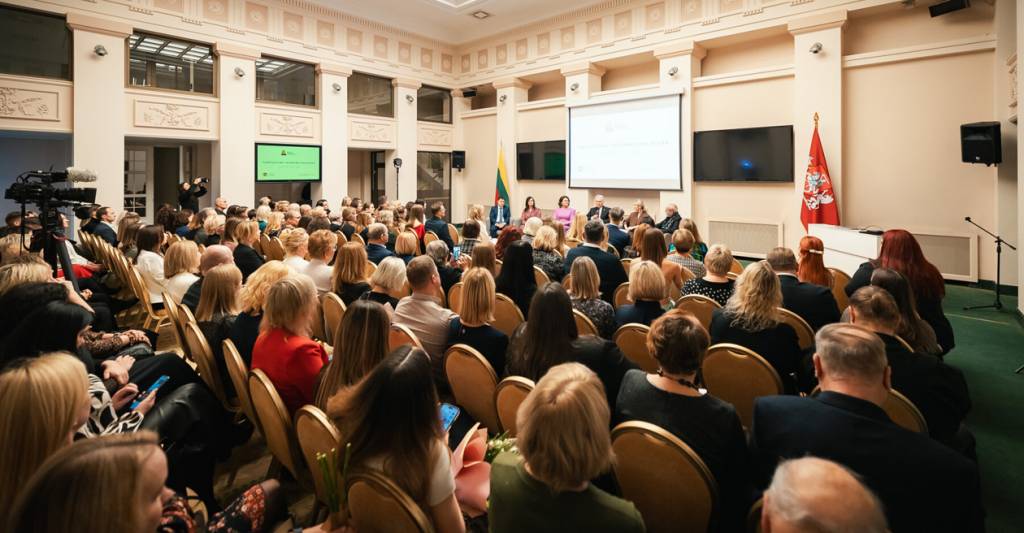 Pirmoji ponia Diana Nausėdienė: tolerancija padeda gyvenimui suteikti daugiaspalviškumo