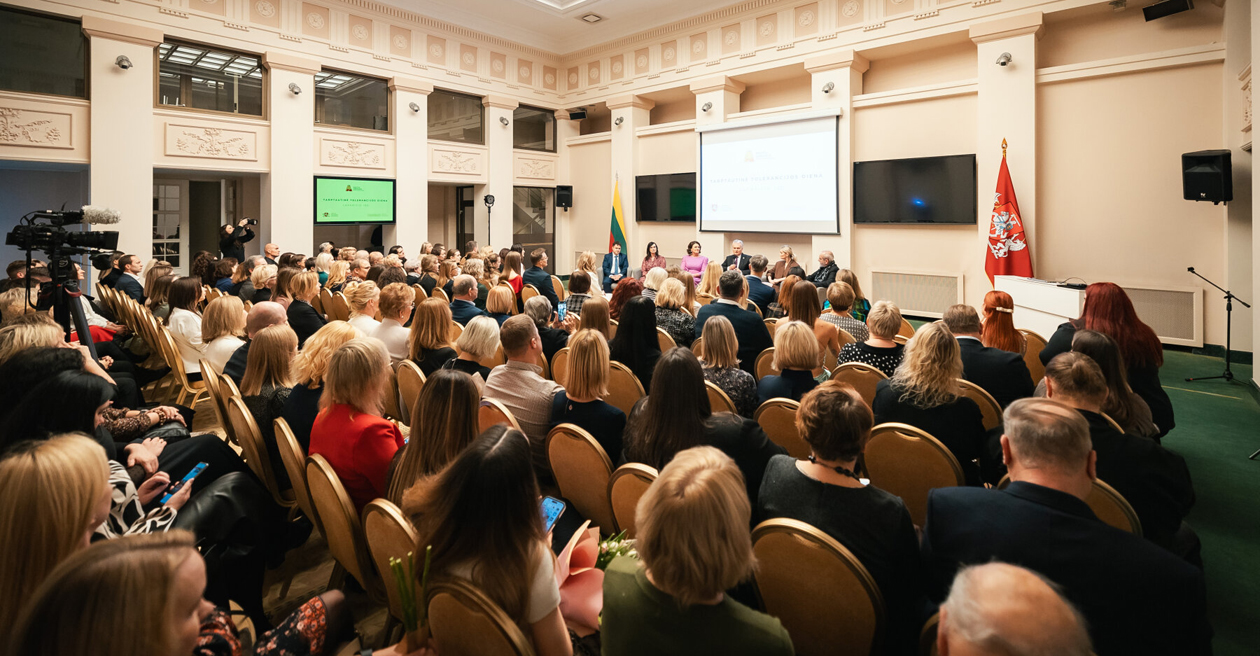 Pirmoji ponia Diana Nausėdienė: tolerancija padeda gyvenimui suteikti daugiaspalviškumo