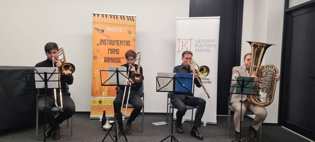 Projektas „Instrumentas mano rankose“: pažintis su muzikos instrumentais