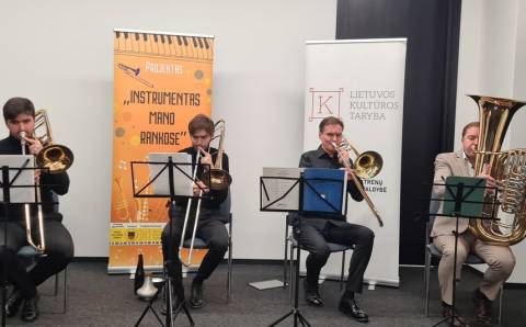 Projektas „Instrumentas mano rankose“: pažintis su muzikos instrumentais
