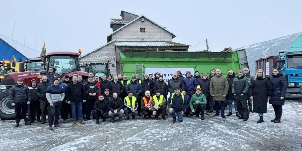 Ūkininkus pasitiko su duona, druska ir sūriais