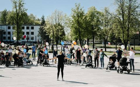 Pasaulinė mamų psichikos sveikatos diena paminėta  Elektrėnuose