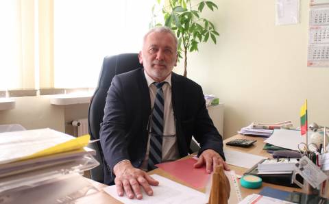 Gydytojas Niparavičius pakeitė pavardę. Dabar jis Edmundas Niparas