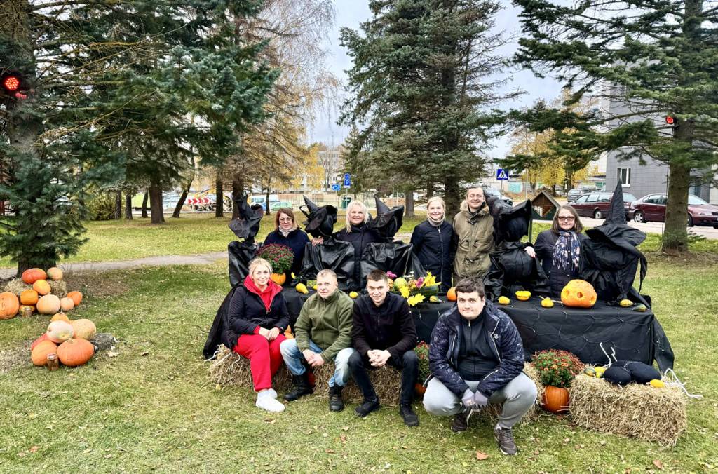Šviečiantis moliūgų parkas džiugino elektrėniečius ir svečius