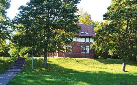 Smiltynė: tarp jūrų gamtos ir kultūros prabangos