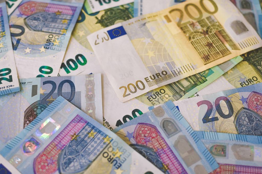 Kaip sutaupyti švenčių metu: 6 patarimai kurių galbūt negirdėjote