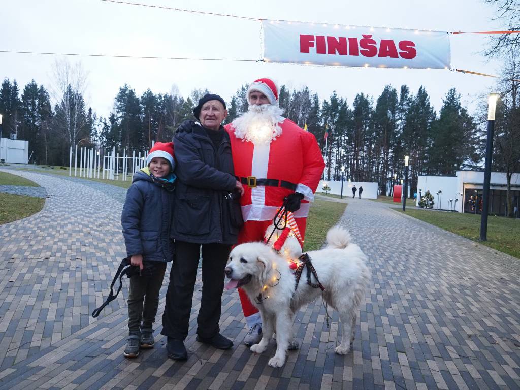 Naujos tradicijos: mamos atminimas įprasmintas kalėdiniu bėgimu