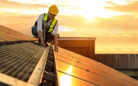 Ekspertai teigia: montuoti saulės elektrines žiemą – puikus pasirinkimas