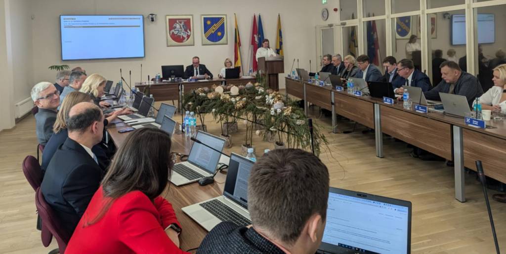Naujienos iš paskutinio šių metų tarybos posėdžio: jie nenori kainų kelti, bet jiems reikia kainas kelti